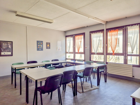 Vente local professionnel 715 000 €  Voiron