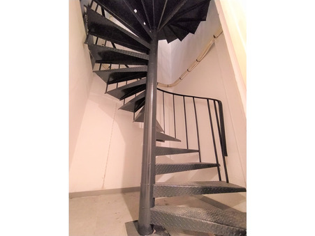 A louer autre 4 080 €  Marseille