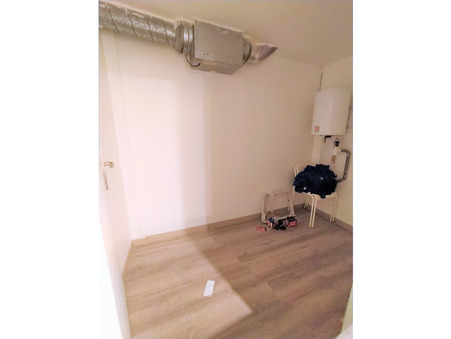 A louer autre 4 080 €  Marseille