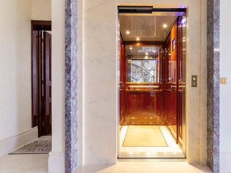 Maison 25 000 000 &euro;  Réf. 83782575 Antibes