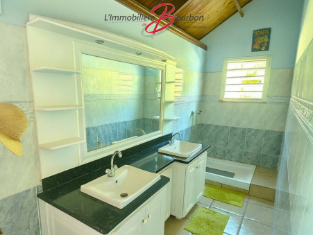 A vendre maison Belle Pierre 97400; 950 000 € 