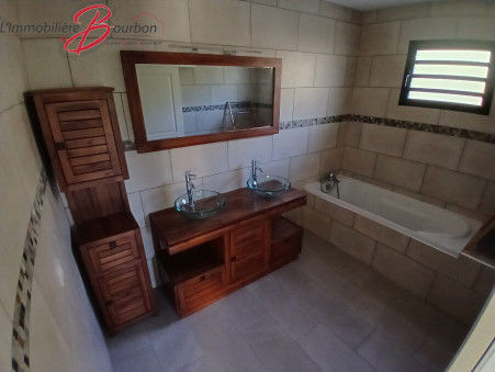 A louer maison 1 300 €  Le Piton St Leu