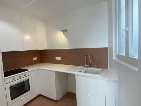 Appartement sur Paris 1er Arrondissement ; 2 000 €  ; Location Réf. e6431c28fe76792_rand