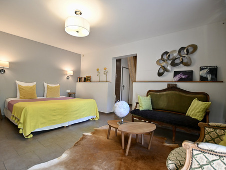 Maison sur Noyers ; 615 000 €  ; Achat Réf. 33_FLIP2025056