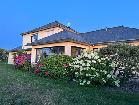 Maison sur Treflez ; 865 100 €  ; Achat Réf. 26351AK