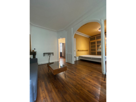 Local professionnel sur Paris 17eme Arrondissement ; 1 830 €  ; Location Réf. b23cf48b2421916_rand