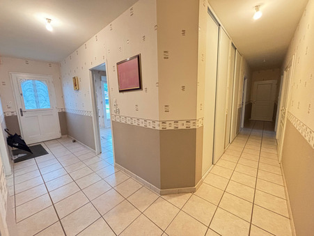 Maison 269 000 €  Réf. 4889 St Germain du Plain