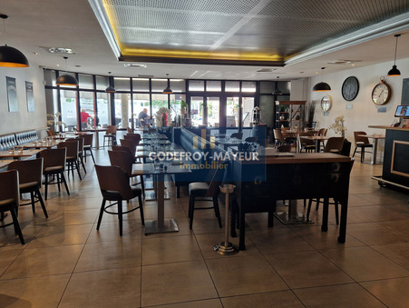 Local commercial sur Baie-Mahault ; 450 000 € ; Vente Réf. 000.