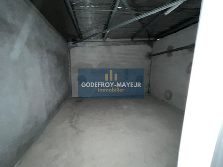 A louer local commercial 1 260 €  Baie-Mahault