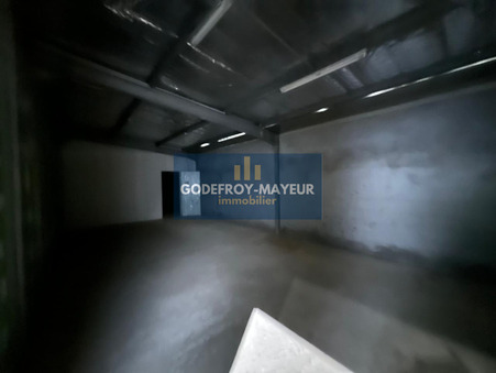 Local commercial sur Baie-Mahault ; 1 260 €  ; A louer Réf. 78989898