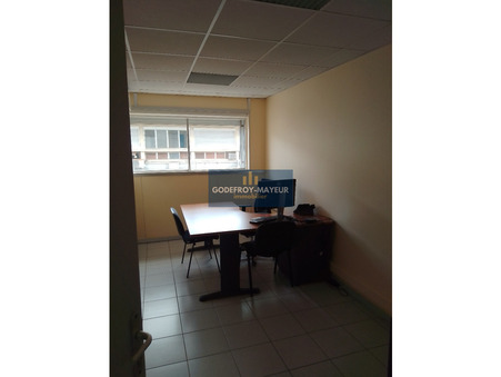 A vendre local commercial Pointe-à-Pitre 97110; 231 000 € 