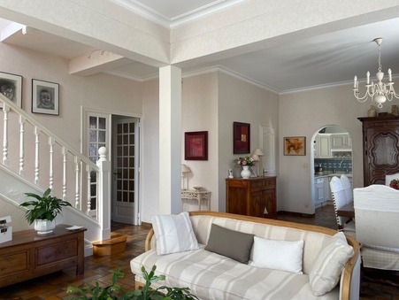 Maison 999 000 € sur La Rochelle (17000) - Réf. VM1070-TERREETMER17_