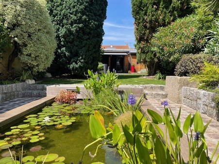 Maison 1 795 000 € sur La Rochelle () - Réf. VM1078-TERREETMER17_