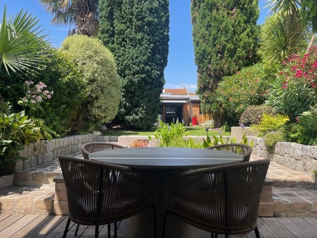 Maison 1 795 000 € Réf. VM1078-TERREETMER17_ La Rochelle