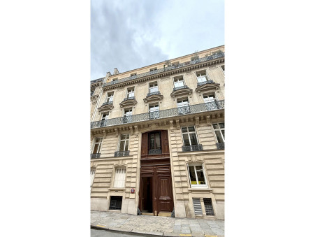 Appartement sur Paris 8eme Arrondissement ; 1 600 €  ; A louer Réf. MON426