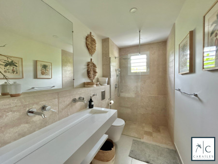 Maison sur Saint-Francois ; 584 000 €  ; A vendre Réf. CAR207