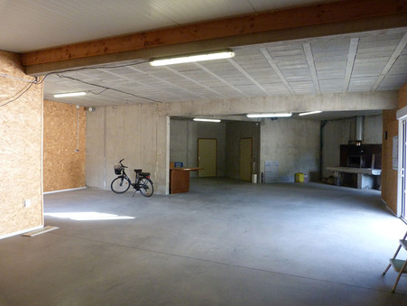 A vendre maison Cosse le Vivien 53230; 374 000 €