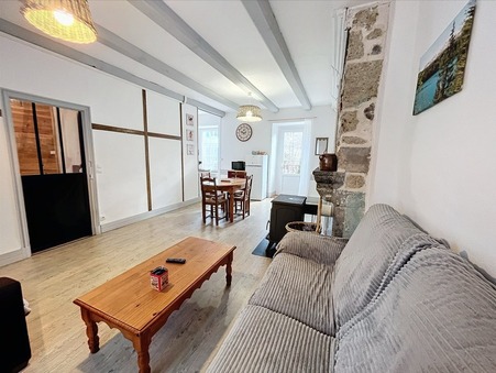 A vendre maison Saint-Nectaire 63710; 109 000 € 