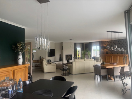 A vendre maison Fontaine-Notre-Dame 59400; 950 000 €