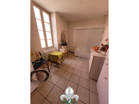 A vendre immeuble Tournus 71700; 169 600 € 