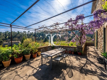 Vente maison 649 000 €  Banne