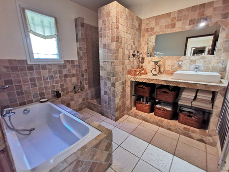 A vendre maison Bagnols-en-Forêt 83600; prix nous consulter