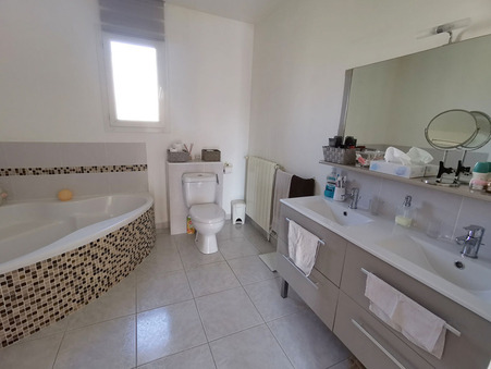 Maison sur Bagnols-en-Forêt ; 759 000 €  ; A vendre Réf. 45_JC2850