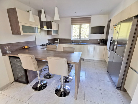 Maison sur Bagnols-en-Forêt ; 759 000 €  ; A vendre Réf. 45_JC2850