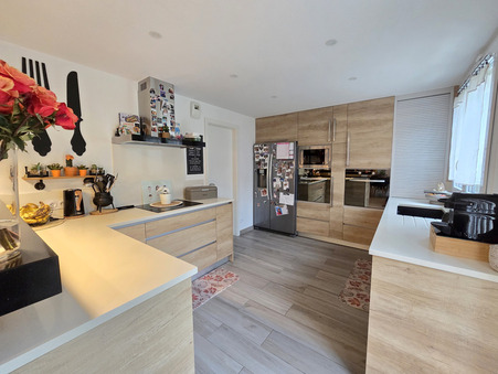 Maison sur La Queue-en-Brie ; 730 000 €  ; Achat Réf. 11038