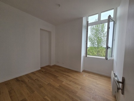 Location appartement Carignan de Bordeaux 33360; 1 140 € 
