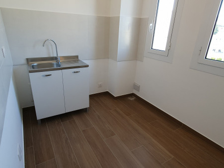 Location appartement Nice 06000; 990 € 
