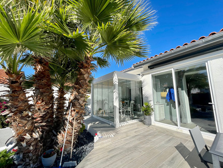 Maison sur Le Château-d'Oléron ; 548 625 € ; Vente Réf. 3705