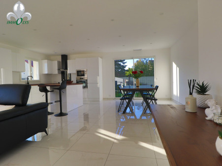 Maison 303 000 &euro;  sur Saint-Aubin (39410) - Réf. 7845