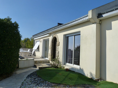 Maison sur Cosse le Vivien ; 210 000 € ; A vendre Réf. M811701