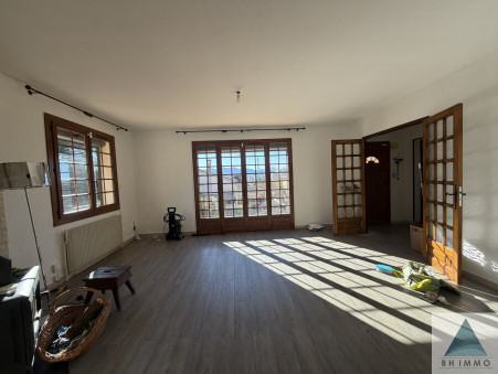 A louer maison 1 700 €  Meyreuil