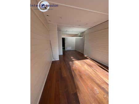 Local commercial 750 €  sur Dole (39100) - Réf. DC3187