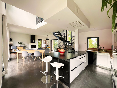 Maison sur Saint Étienne ; 336 000 €  ; A vendre Réf. CHAJE6047