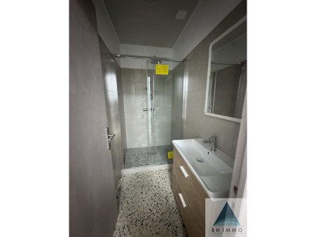 A louer appartement 800 €  Saint-Savournin