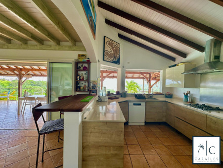 Maison sur Le Robert ; 589 000 €  ; Vente Réf. CAR214