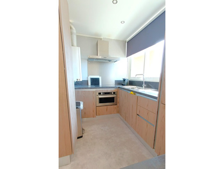 Location appartement Marseille 13009; 869 € 