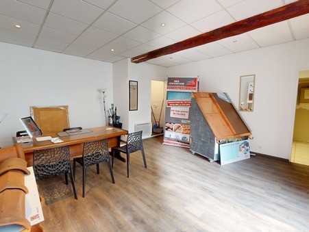 A vendre immeuble La Chapelle la Reine 77760; 159 000 € 