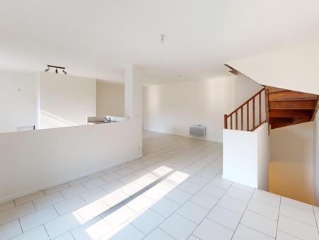 A vendre immeuble La Chapelle la Reine 77760; 159 000 € 