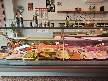 Local commercial 154 000 €  sur Saint-Christoly-de-Blaye (33920) - Réf. 11_6079