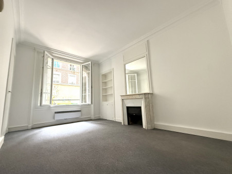 Local professionnel 1 763 €  sur Paris 8eme Arrondissement (75008) - Réf. MON430