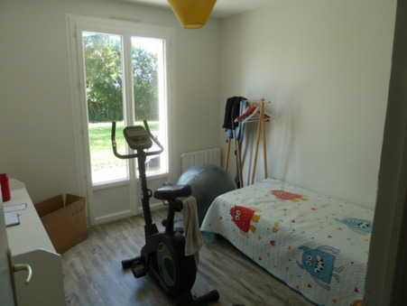 A louer maison 892 €  Segre en Anjou Bleu