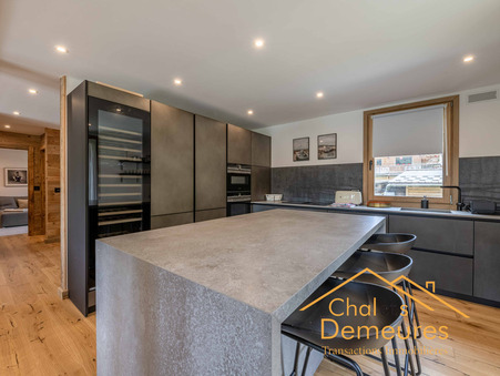 House € 4 600 000  Réf. 1066 Argentiere