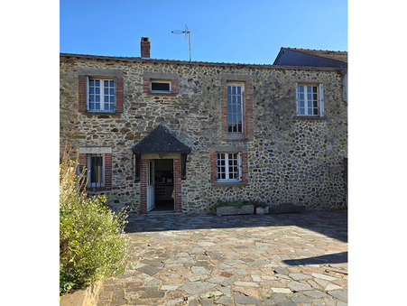 Maison sur Cosse le Vivien ; 188 000 € ; A vendre Réf. M811727