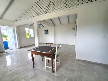 A louer appartement Ste Rose 97115; 680 € 