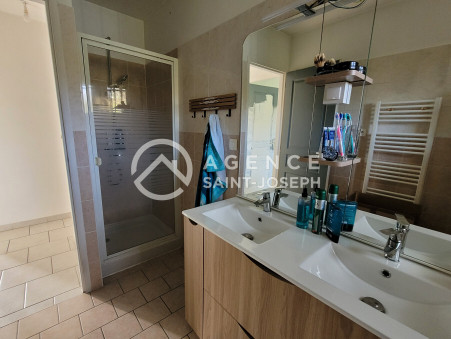 A louer maison 990 &euro;  Berville