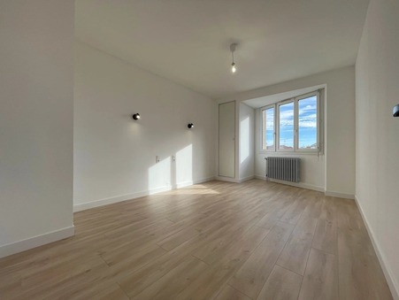 A louer appartement Le May-sur-Èvre 49122; 985 € 